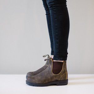 BLUNDSTONE #585 CHELSEA BOOTS - RUSTIC BROWN